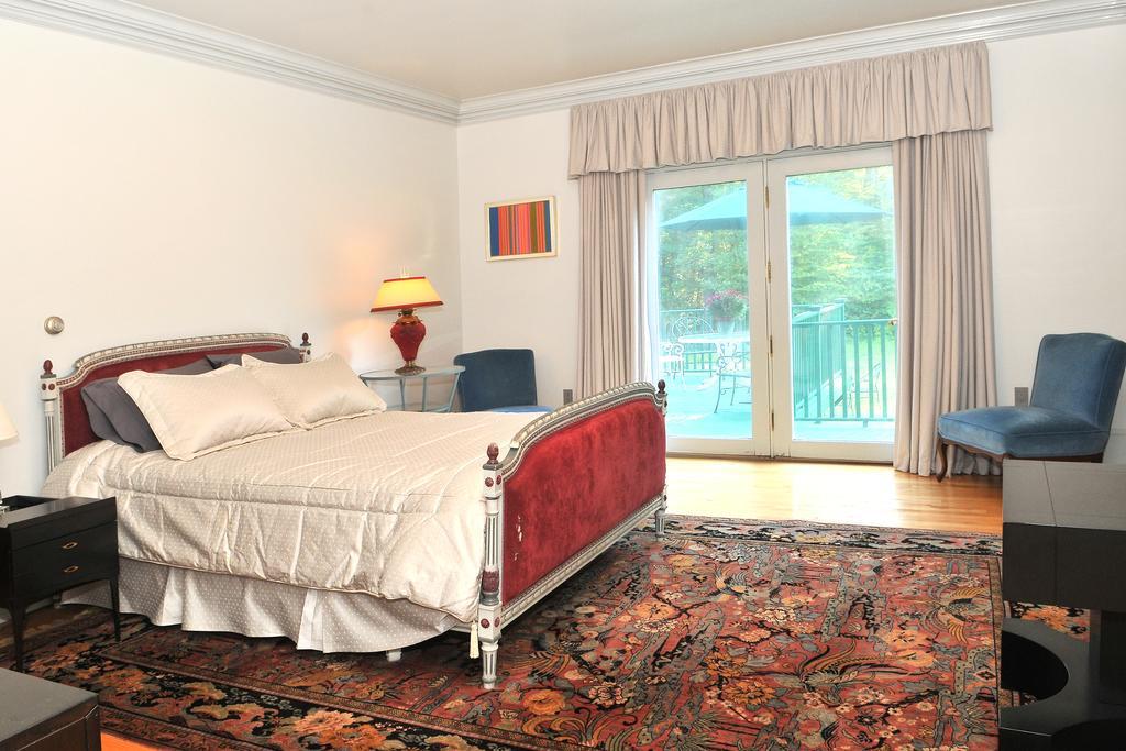 Bass Manor Bed And Breakfast & Art Museum Malta Δωμάτιο φωτογραφία